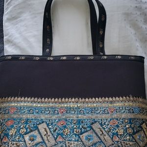 Isabella Fiore hand bag
